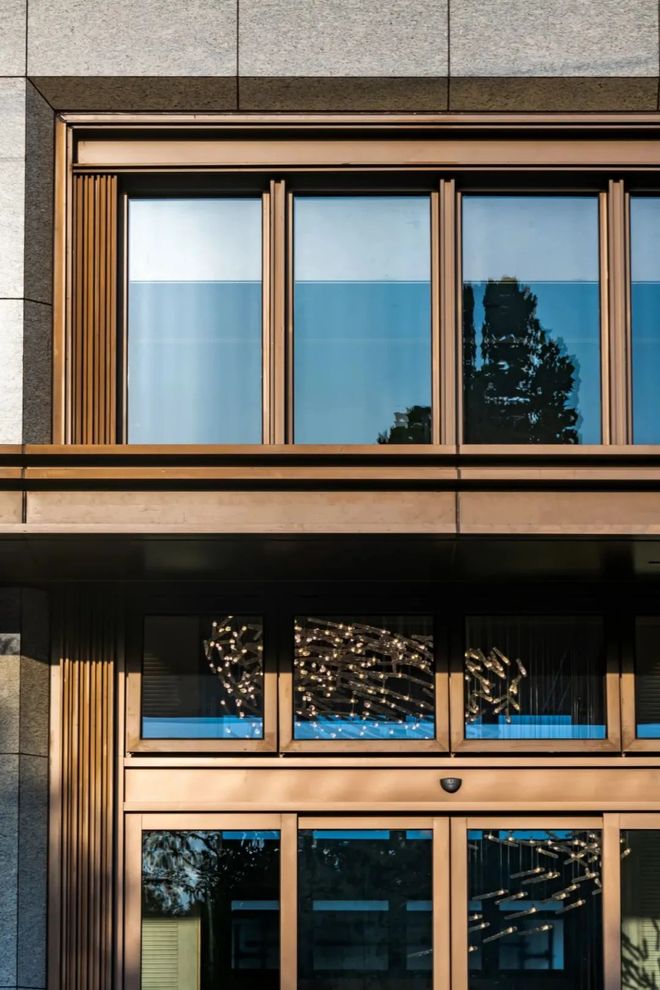 上海热搜豪宅！︎普陀金茂府官方售楼处发布探索理想居住新境！(图1)