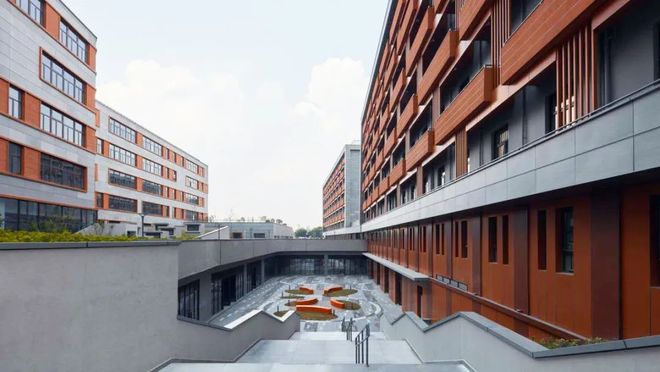 官方聚焦普陀金茂府官方售楼处发布：普陀金茂府首府豪宅封面宝座(图10)