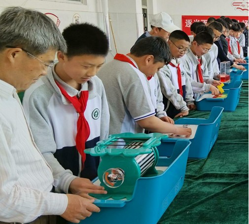 逐光而行—科学家精神宣讲活动点亮学子科学梦想(图1)